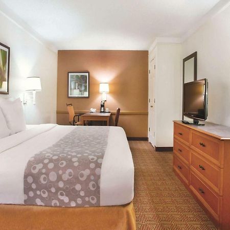 La Quinta Inn By Wyndham Baton Rouge University Area Εξωτερικό φωτογραφία