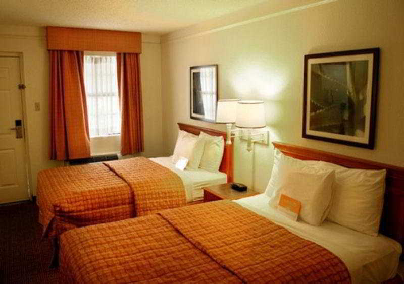 La Quinta Inn By Wyndham Baton Rouge University Area Εξωτερικό φωτογραφία