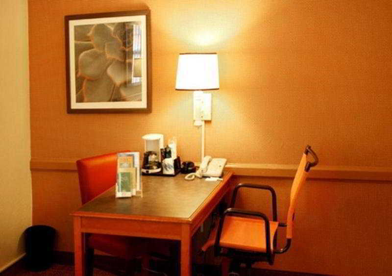 La Quinta Inn By Wyndham Baton Rouge University Area Δωμάτιο φωτογραφία