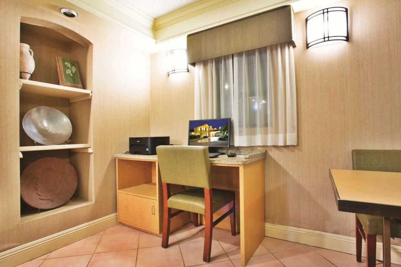 La Quinta Inn By Wyndham Baton Rouge University Area Εξωτερικό φωτογραφία