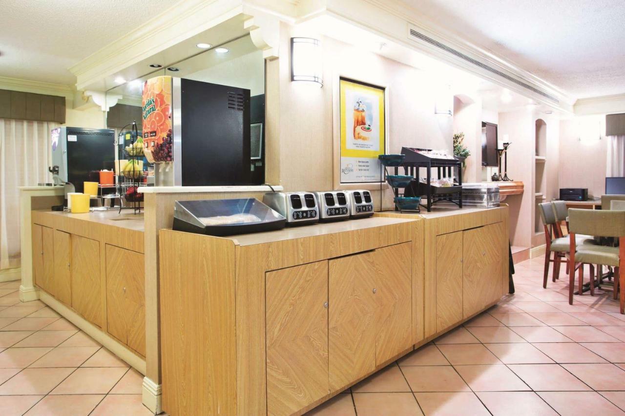 La Quinta Inn By Wyndham Baton Rouge University Area Εξωτερικό φωτογραφία